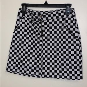 Checkered Justify Skirt